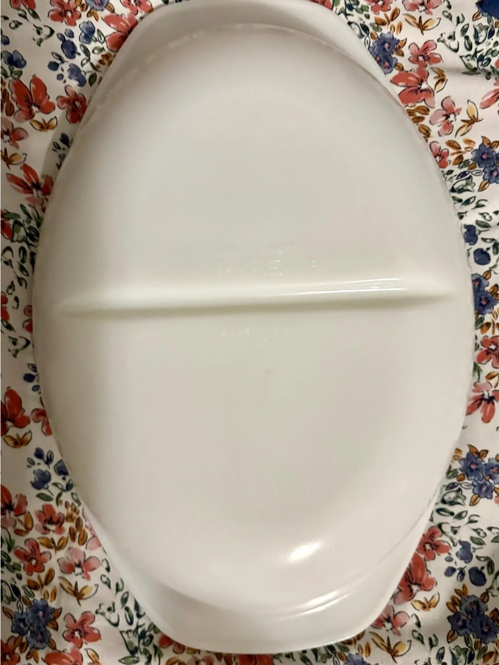 364- vintage Pyrex white opal milk glass 1.5qt baking dish